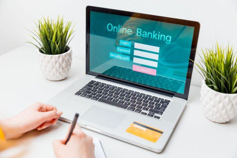 How Safe Is Internet Banking – What Everyone Needs to Know