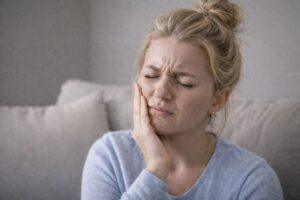 tooth wisdom molar pain