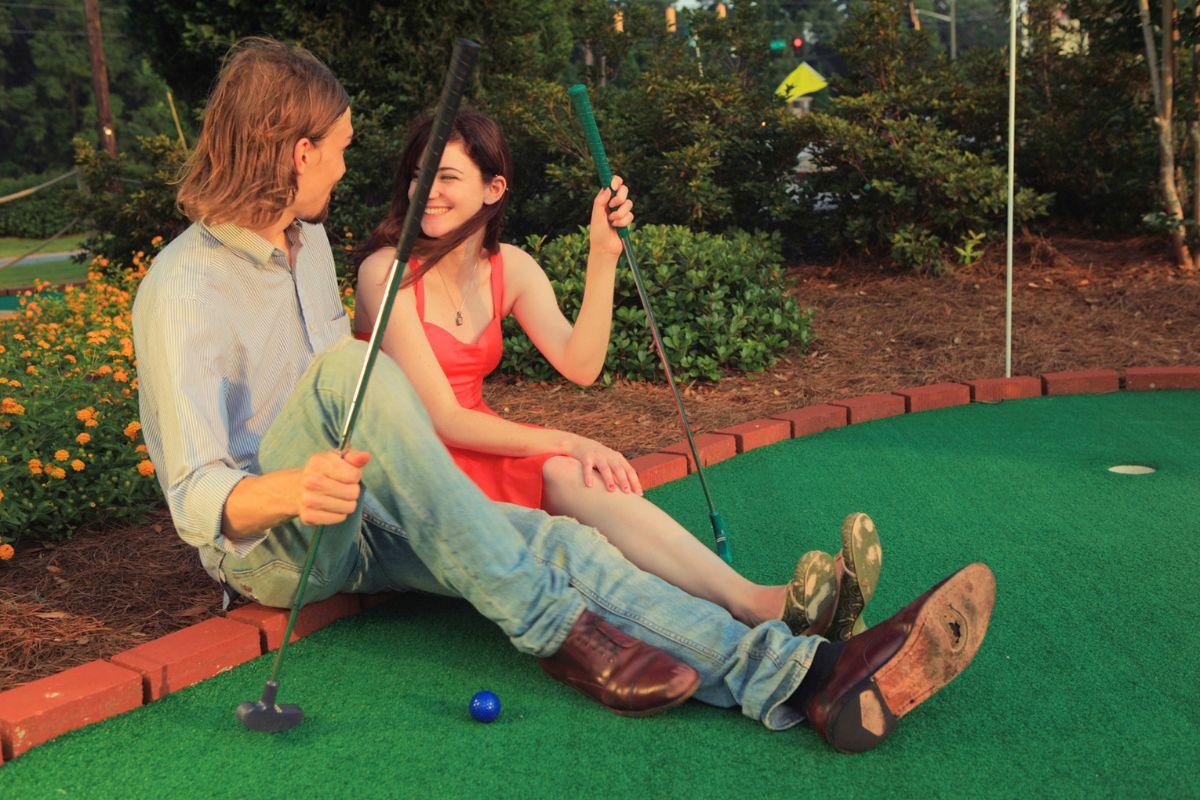mini golf fun date idea